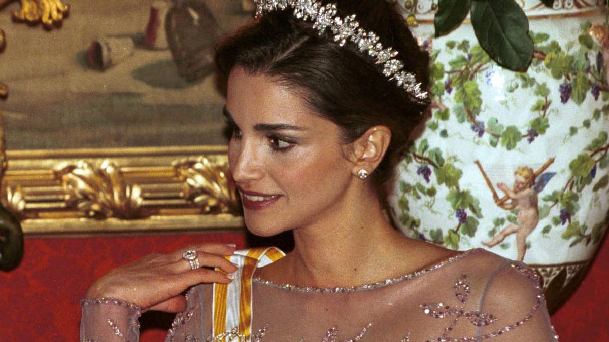 Queen Rania's 'vivid' engagement ring she very rarely wears