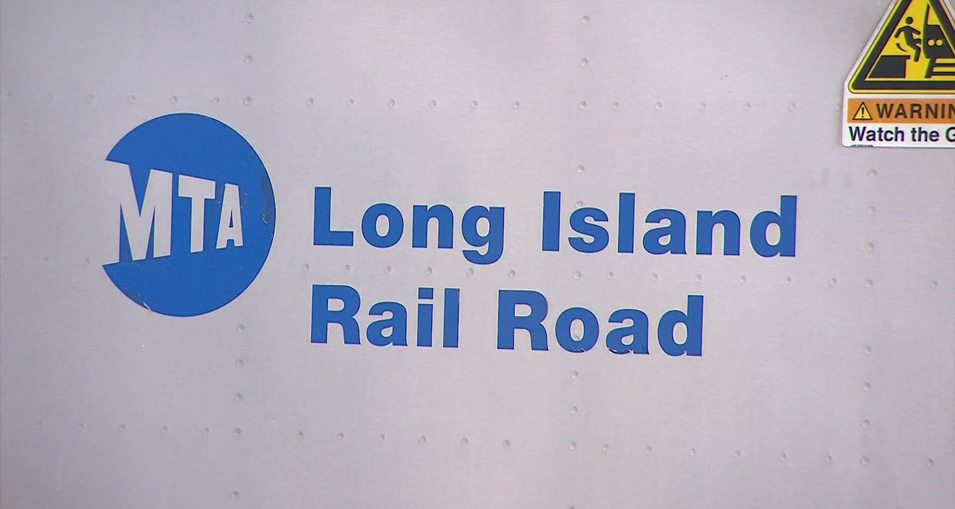 News 12 | Bronx | Mta Officials Union Continue To Differ In Contract Talks As Lirr Strike Looms