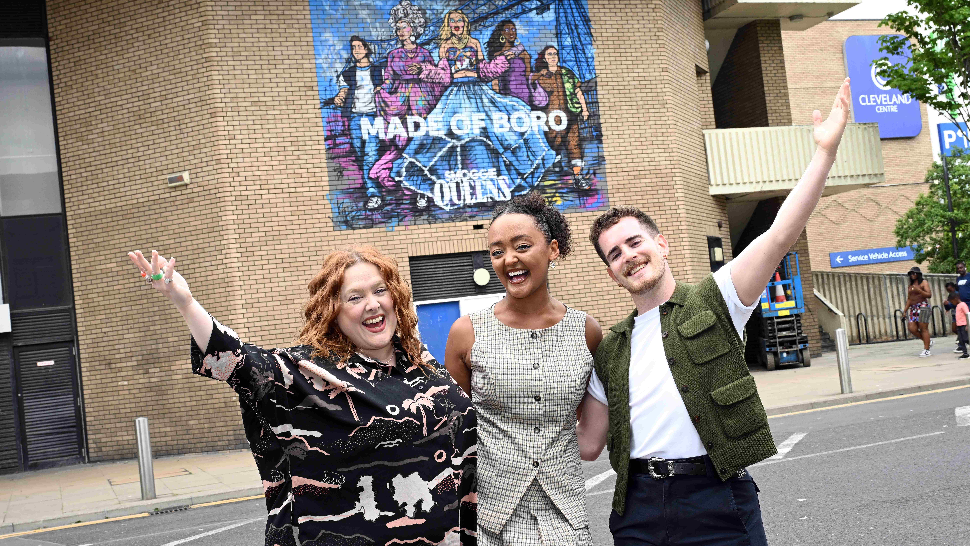 Smoggie Queens celebrated by Boro mural
