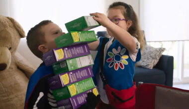 'Cookie Queens' Doc Trailer - Following 4 Girl Scout Cookies Sellers
