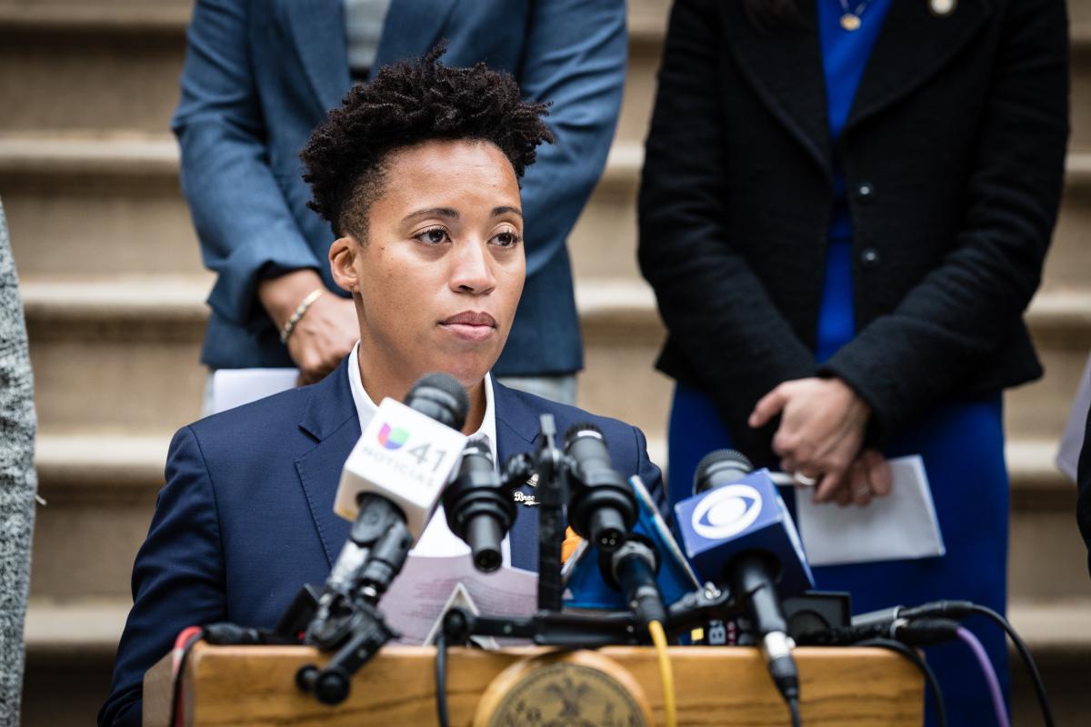 NYC Council mulls program to auto enroll in benefits -- including illegal immigrants