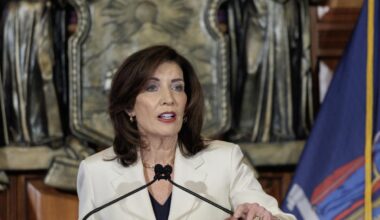 Kathy Hochul's great school-choice promise comes with fingers crossed