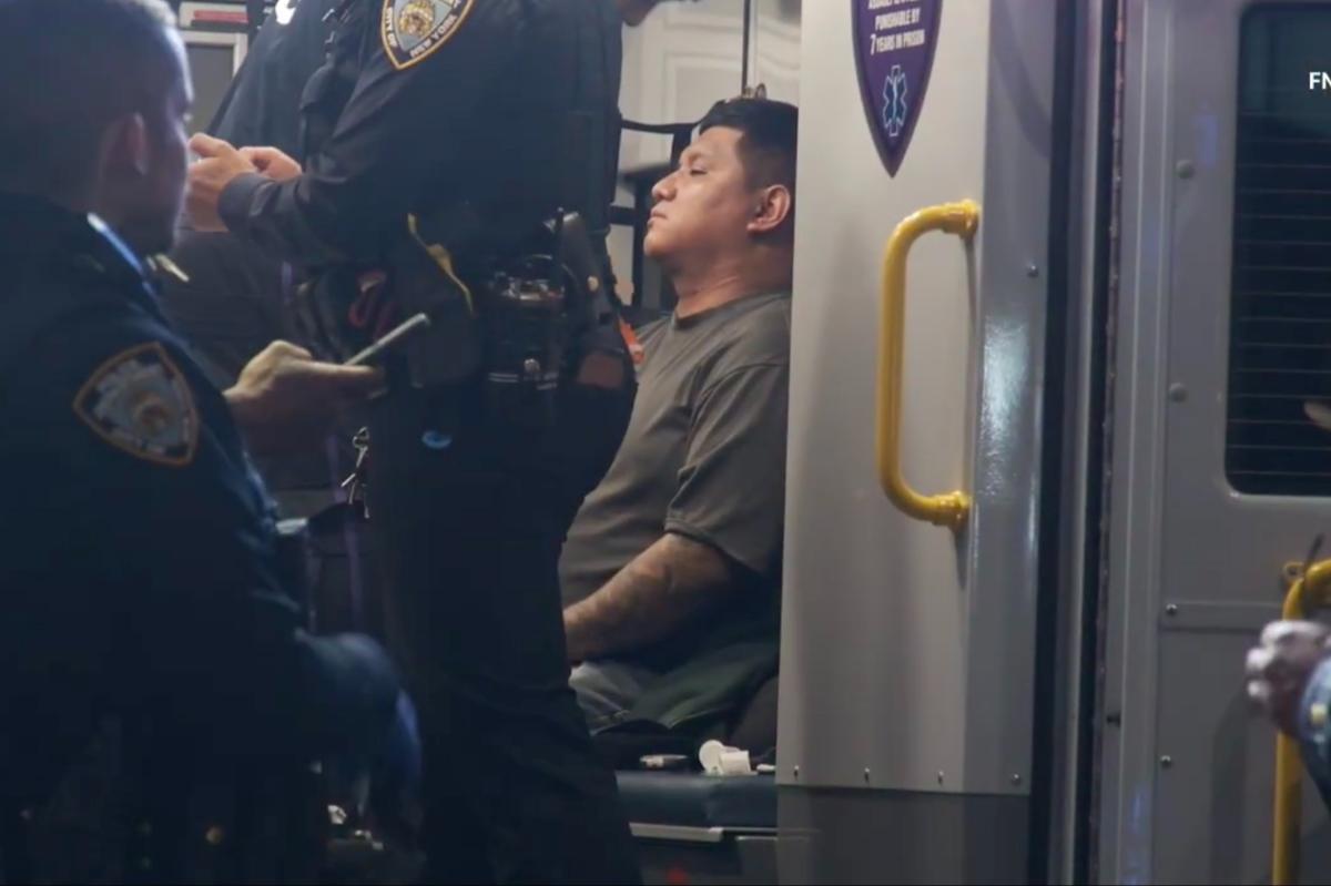 Face-tatted, pony-tailed nut slashes NYC straphanger: cops
