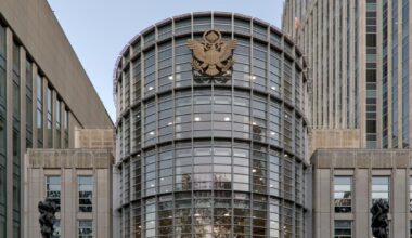 Mom gives birth on NYC courtroom bench during drug charge arraignment