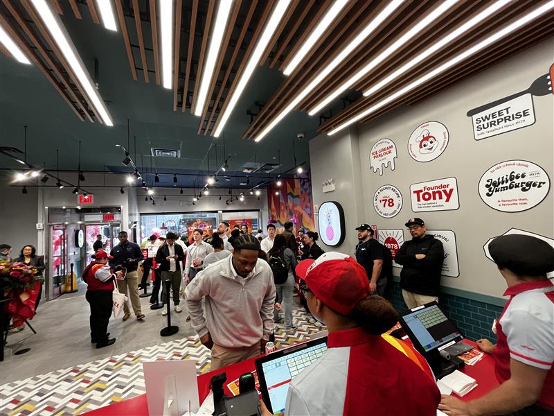 Jollibee Expands North America Footprint to 109 Stores with New Manhattan Location