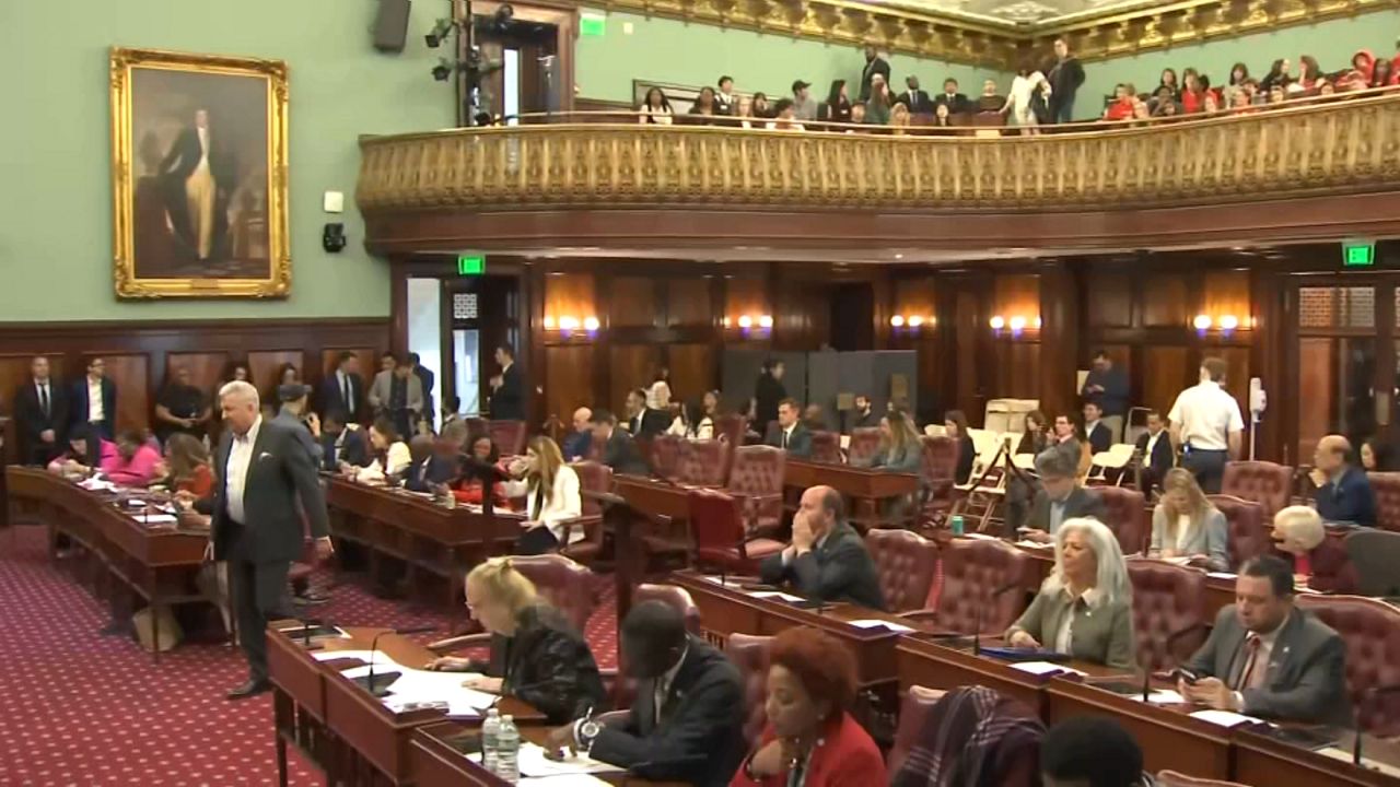 Progressives again push once-vetoed housing bill
