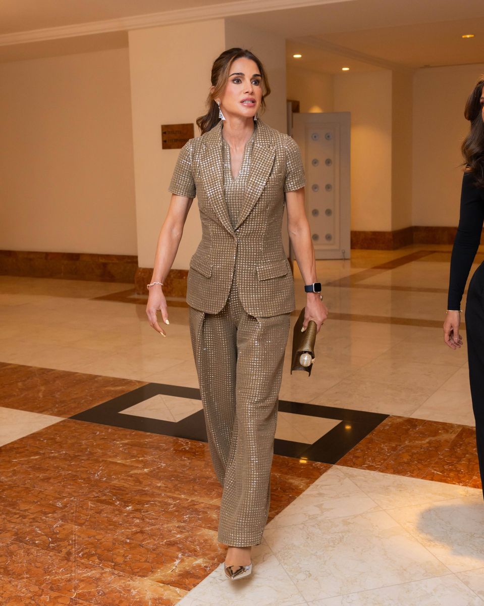 For the 20th Anniversary Al Aman Fund Charity Dinner, Queen Rania of Jordan delivered a striking lesson in modern royal style