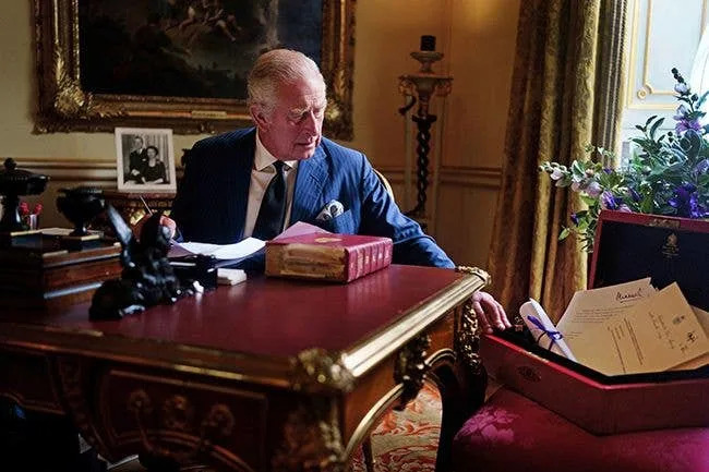 king charles red box