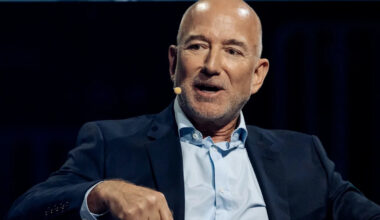 Why Jeff Bezos couldn't stop talking about 'a nurse in Queens earning $75,000' this morning