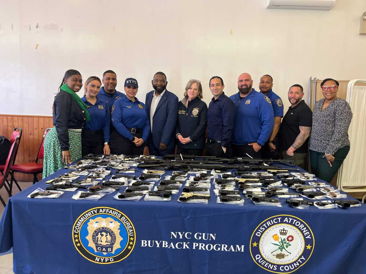 East Elmhurst gun buyback event removes more than a hundred firearms from the streets, including a half dozen assault weapons: DA – QNS