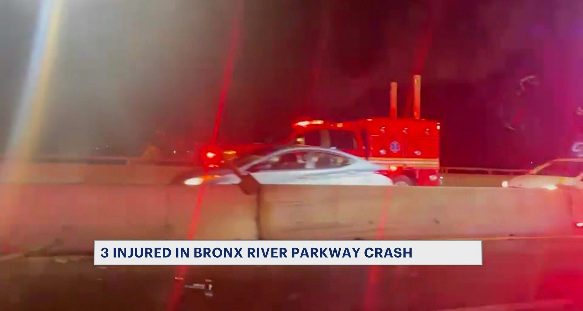 News 12 | Bronx | 3 People Injured In Car Crash On Bronx River Parkway