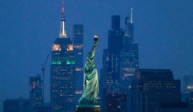 From hotel bars, to boat trips and hidden speakeasies, we've picked out the best spots for your trip to New York City