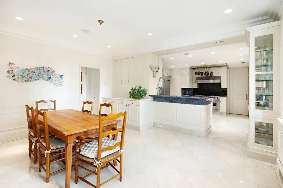 781 Fifth Ave Unit 18, New York, NY 10022