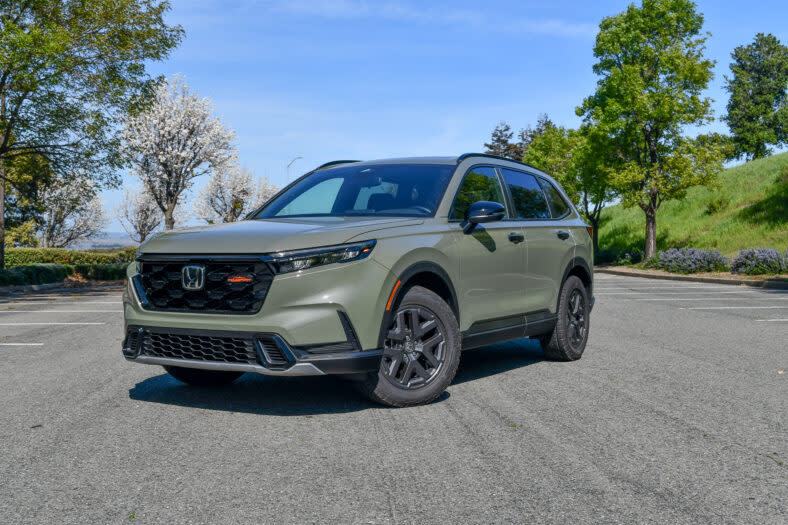 The front quarter end of the 2026 Honda CR-V TrailSport