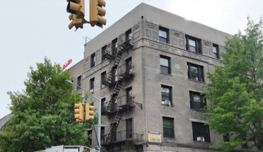 News 12 | Bronx | 1 Year Old Boy Killed 2 Children Critically Injured In Bainbridge Avenue Blaze
