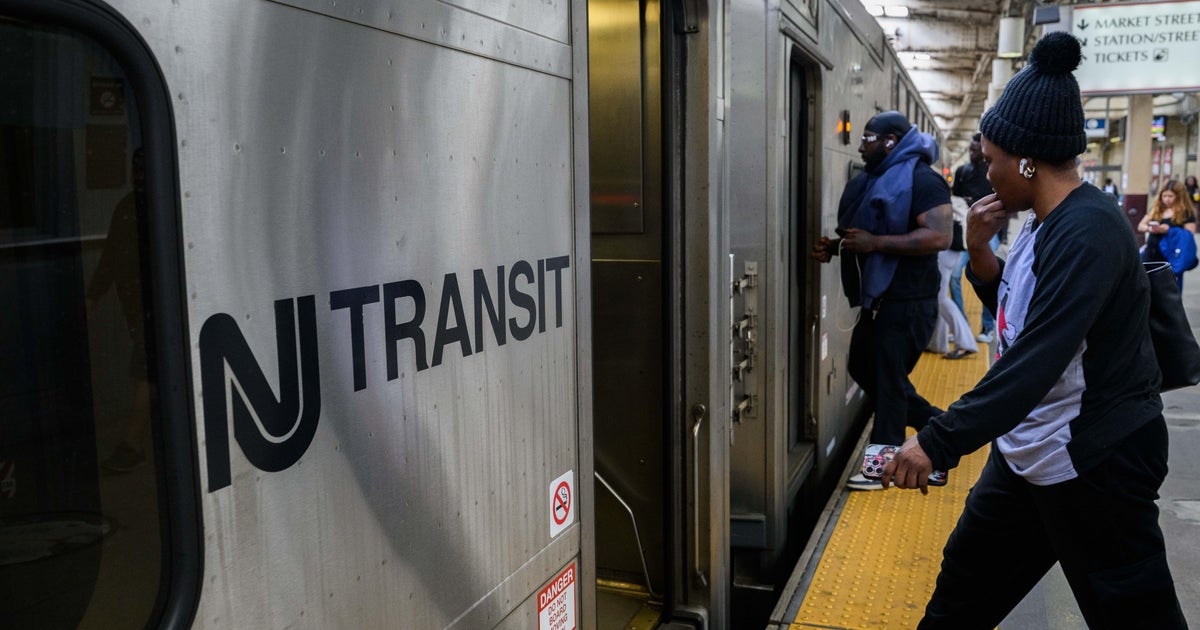 NJ Transit, LIRR suspended at Penn Station due to train car fire
