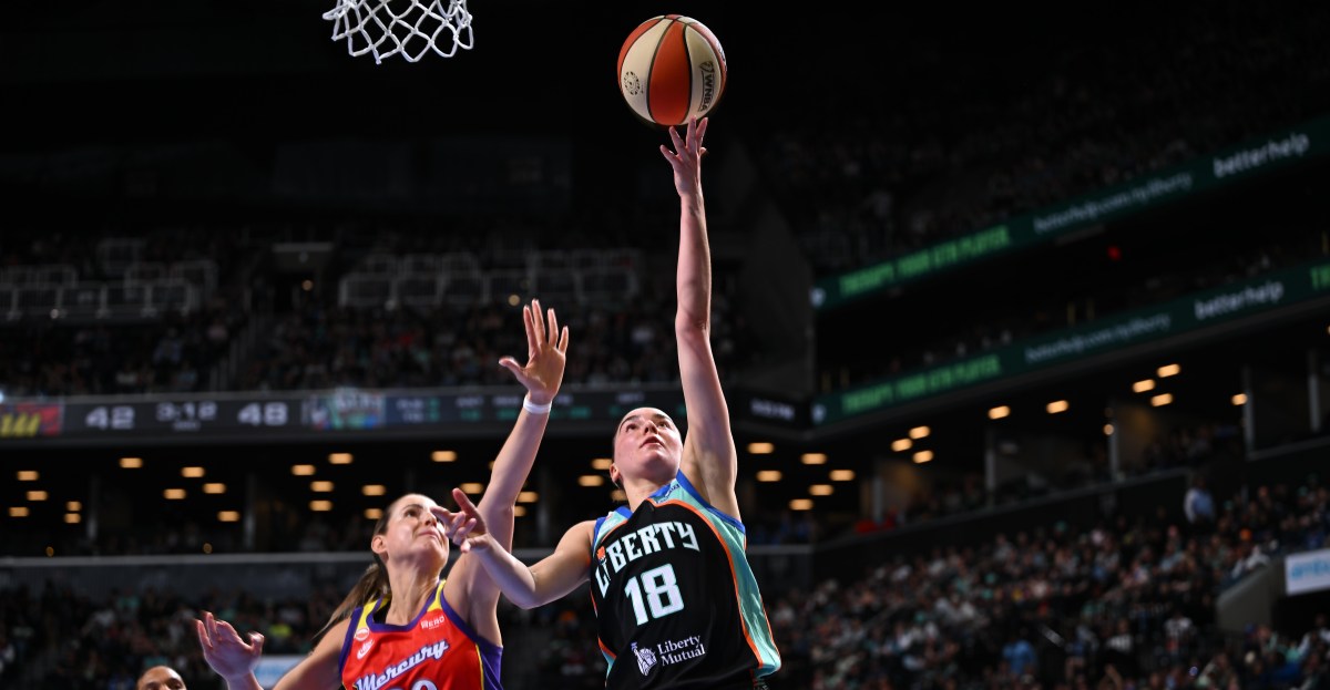 New York Liberty survive gross game vs. Phoenix Mercury, win 75-68