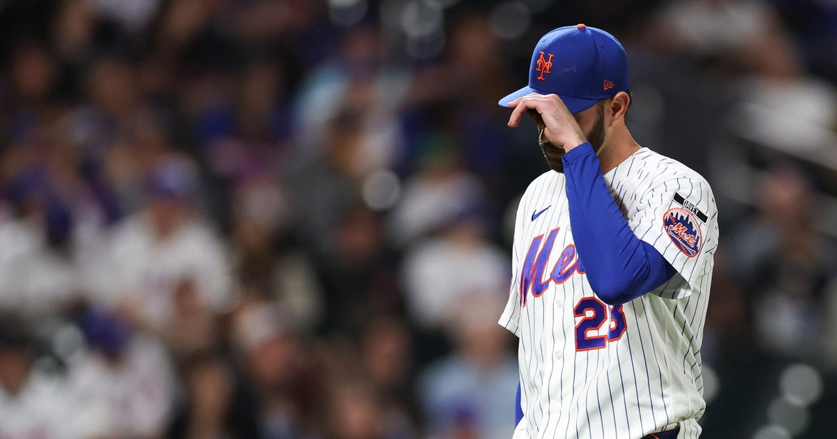 Reds rout Mets, who fall 11 under .500 again