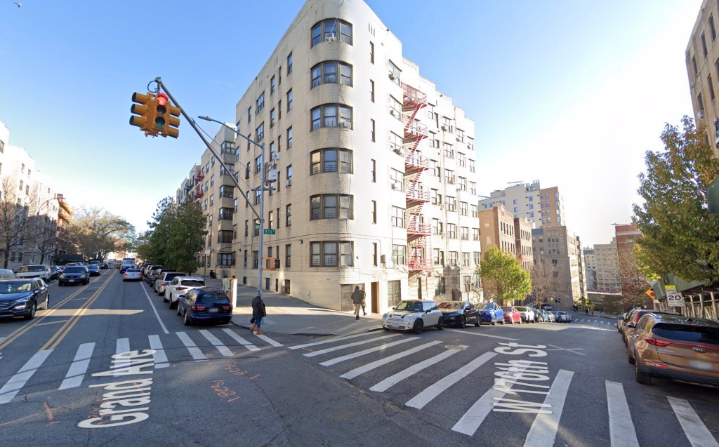 Google Maps screenshot of Bronx Grand Ave & W 176th St