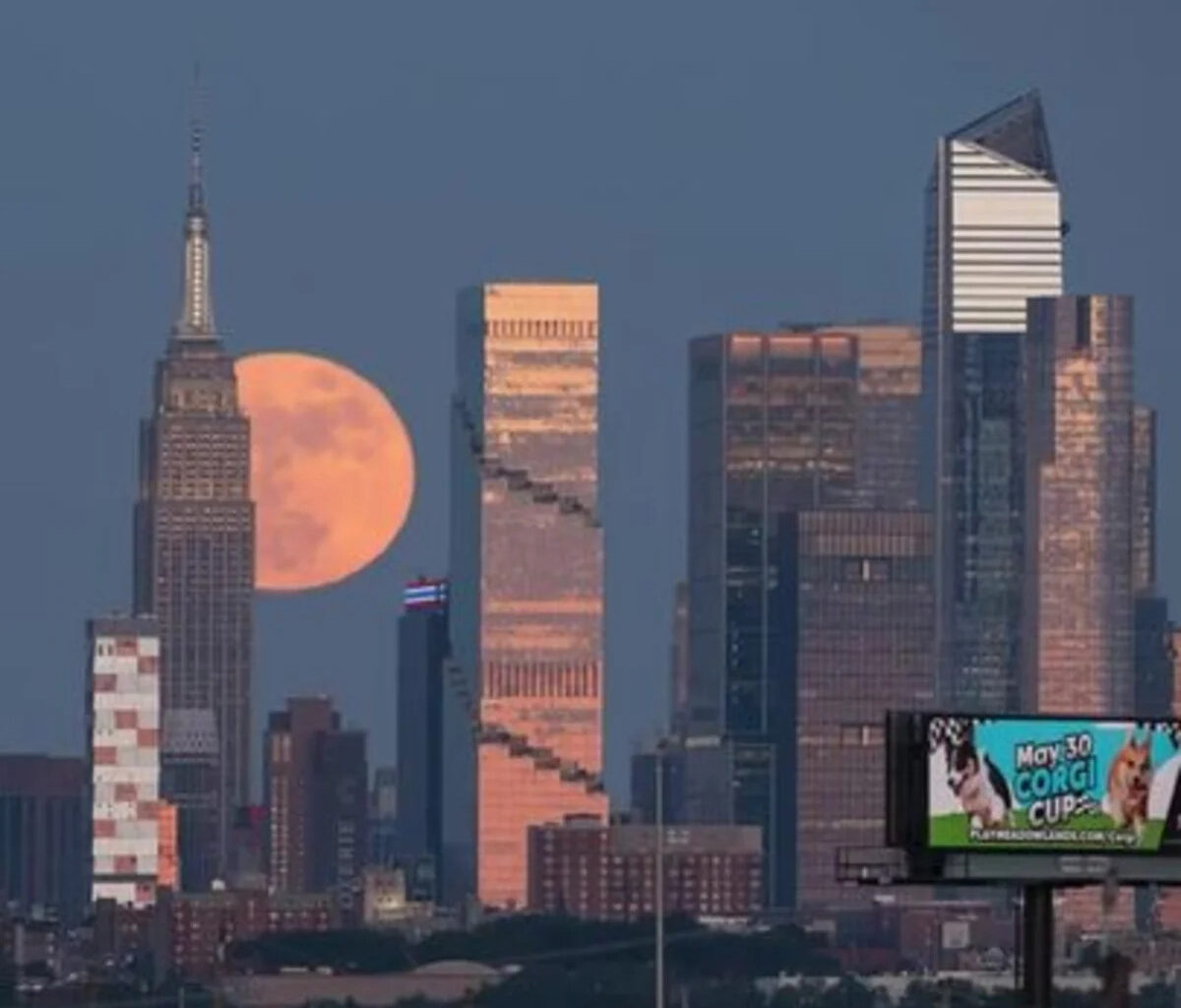 'Blue Moon' Illuminates Skyline as It Rises Over NYC