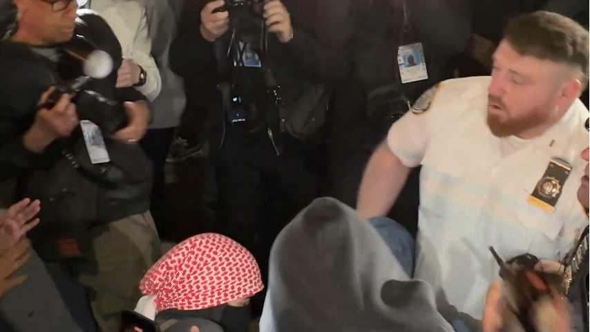 Arrests at Protest Outside Brooklyn Synagogue