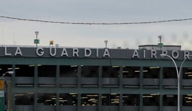 Repairs continue after sinkhole shuts down runway at NYC’s LaGuardia Airport – 95.5 WSB