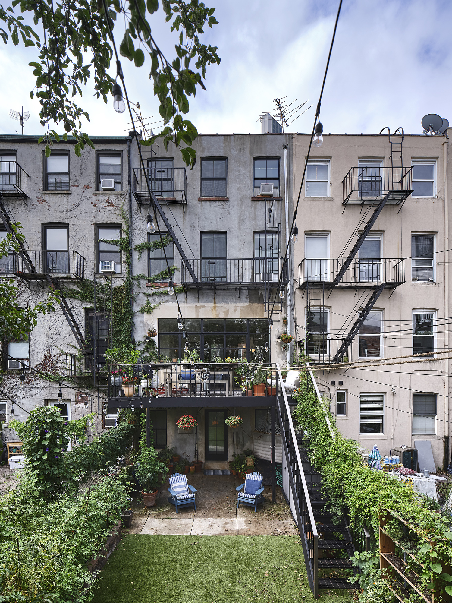 BACK DECK