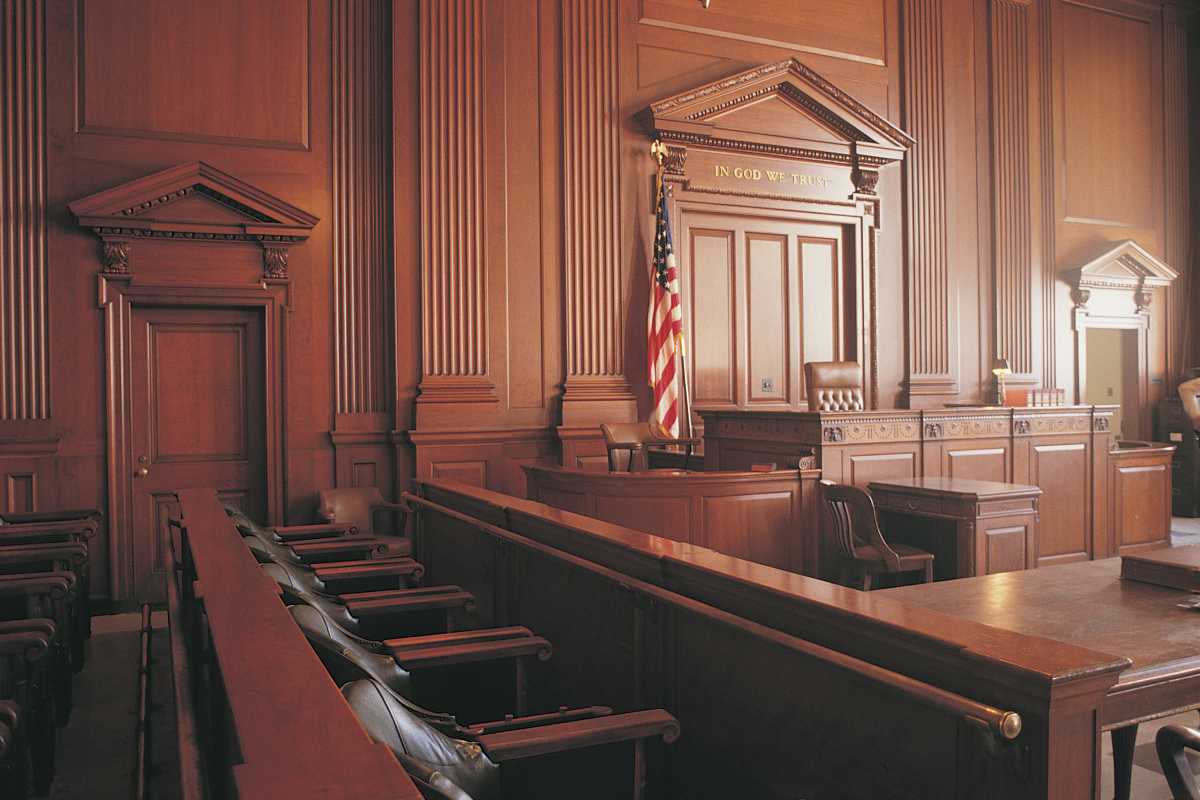 Staten Island man pleads guilty to attempt to bribe juror in boxer’s drug smuggling trial
