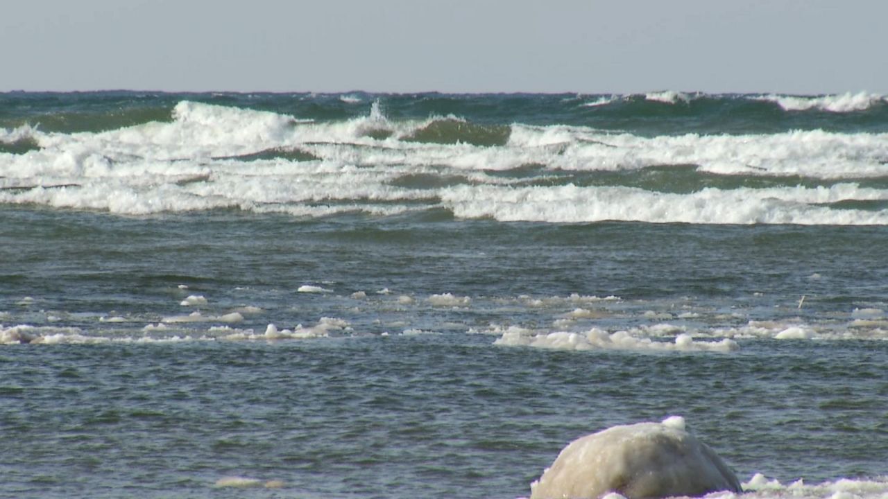whitecaps on lake ontario waves