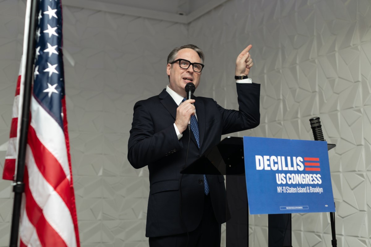 Meet Your Candidate: Mike Decillis for Congressional District 11
