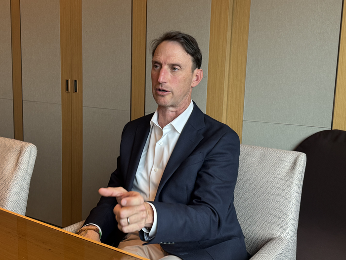 Charles Oppenheimer, CEO of Oppenheimer Energy Ventures, is in interview with Maeil Business Newspaper in Novotel Ambassador Seoul Gangnam, Gangnam-gu, Seoul on the 22nd. DS Investment Partners
