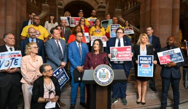 NYSUT joined parents, educators, lawmakers and public education advocates at the State Capitol in support of legislation to strengthen charter school transparency, accountability and local community voice. Photo Credit: El-Wise Noisette.
