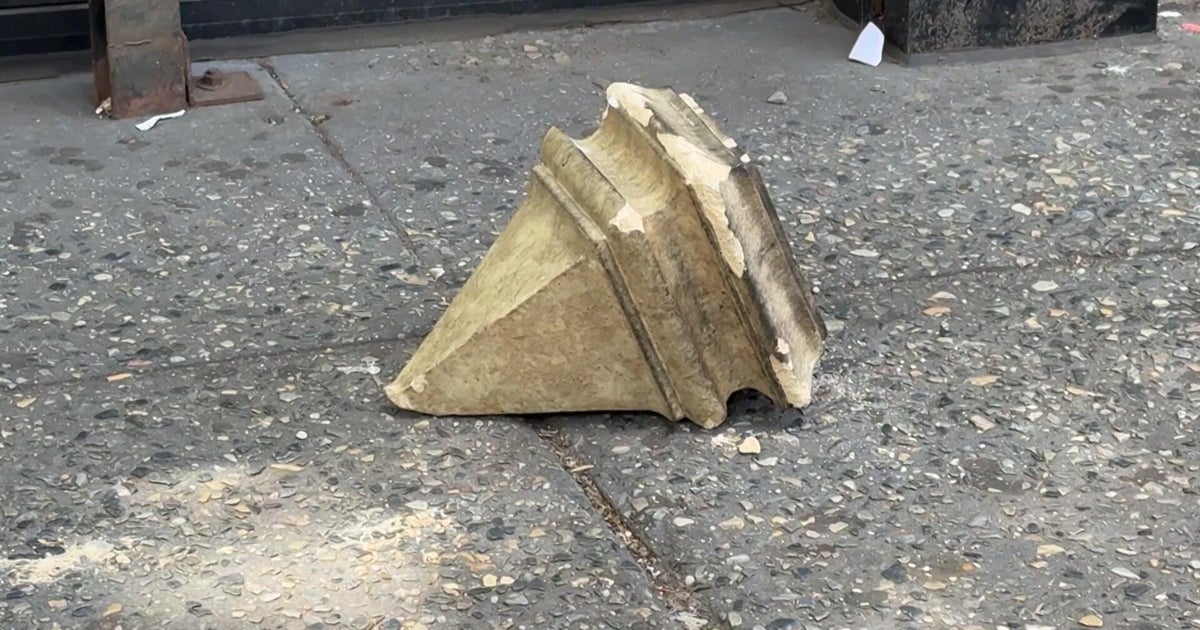 Falling debris strikes teenager in head on Queens sidewalk