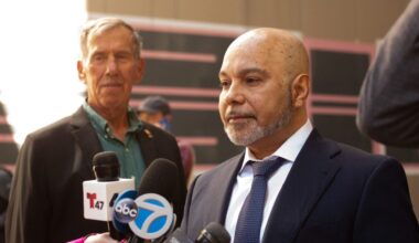 NY man’s name cleared after decades in prison for 1993 murder; judge faults former prosecutors for ‘grievous wrong’ – The Morning Sun