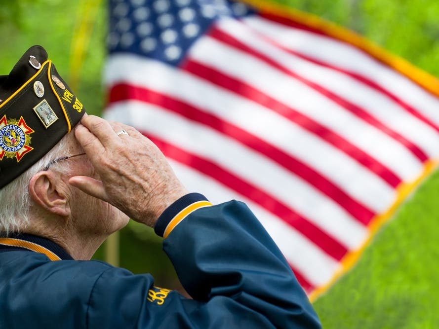 Manhattan To Dedicate 'I Honor' Veteran Tribute Banners In Ceremony
