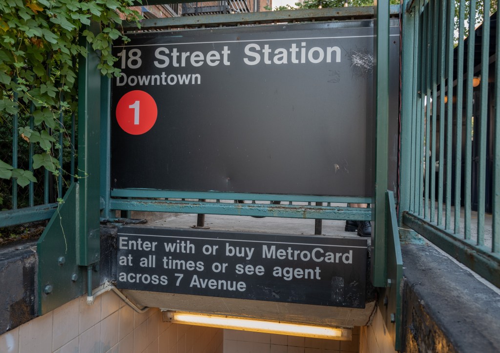 Suspect in killing 76-year-old in shove down NYC subway stairs had just been released after psych eval