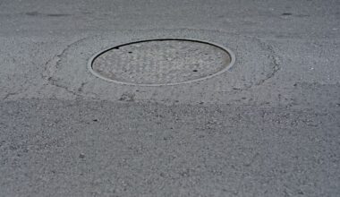 56-year-old woman dies after falling down open manhole in Manhattan