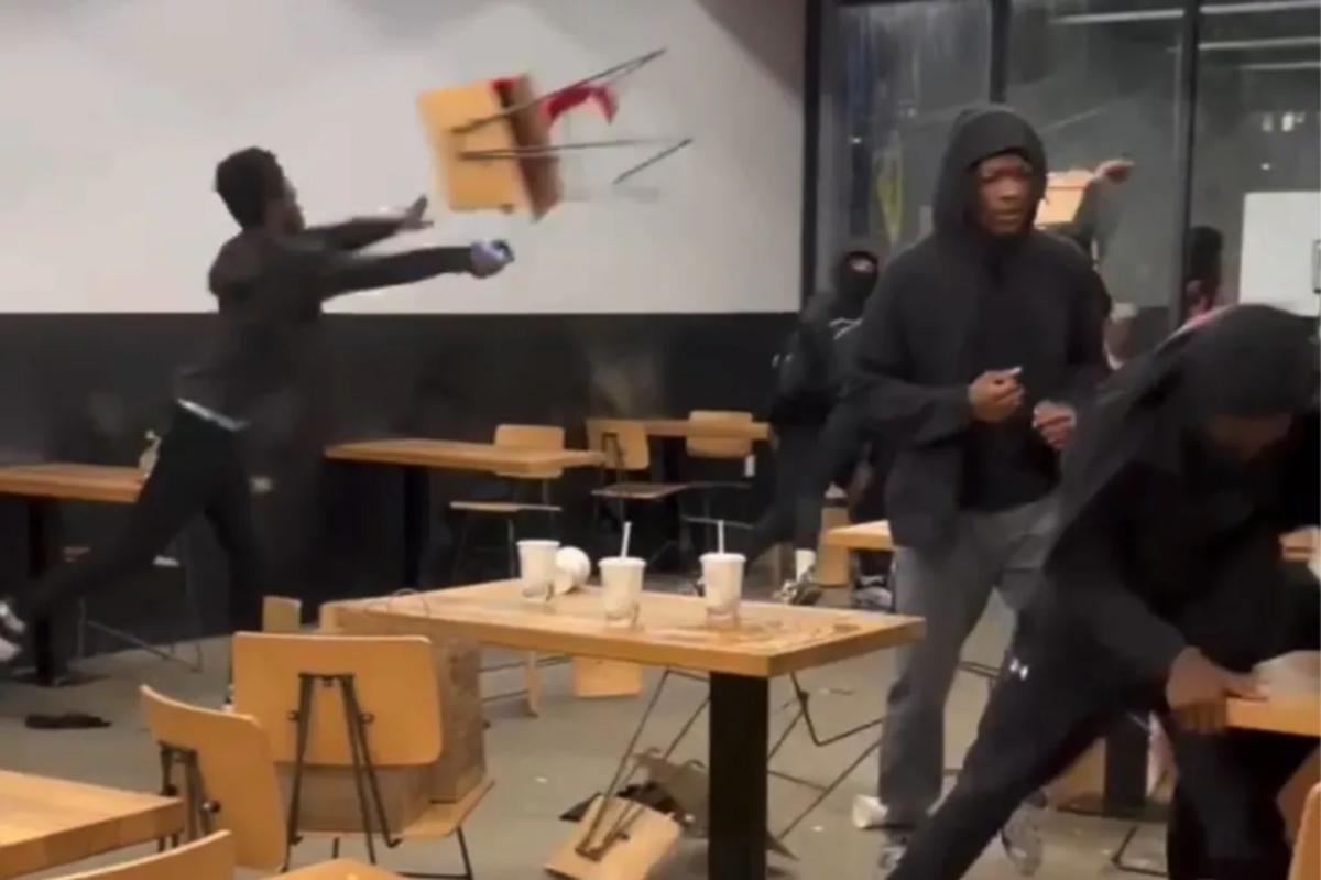 'Teen takeover' becomes wild brawl inside DC Chipotle