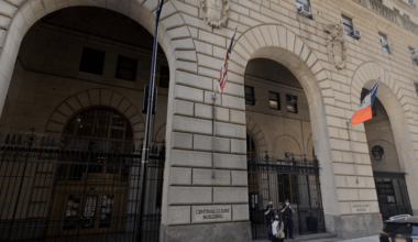 Man escapes police custody at Brooklyn court