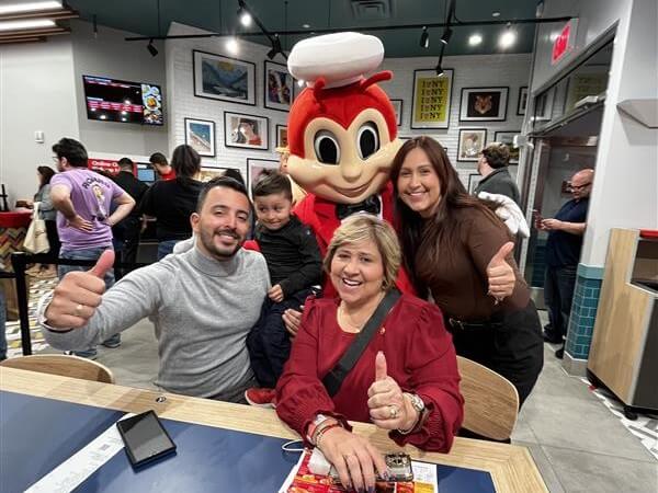 Customers dine at Jollibee Manhattan East 42nd Street, highlighting the brand’s growing appeal among both first-time visitors and returning customers in Midtown Manhattan. | Contributed photo