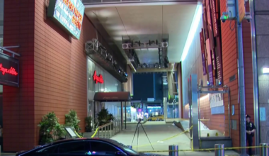 Hunt for suspects underway after deadly Times Square stabbing – NBC New York