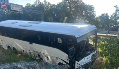 Multiple people killed, dozens more injured after Charlotte-bound E&P Travel bus crashes on Interstate 95 in Virginia