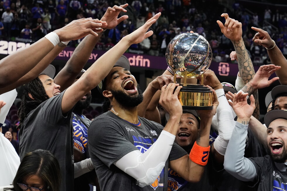 New York back in NBA Finals for first time since 1999 after beating Cleveland 130-93 to finish sweep