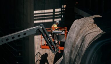 Huge drills prepare to dig a new NYC train tunnel under a river