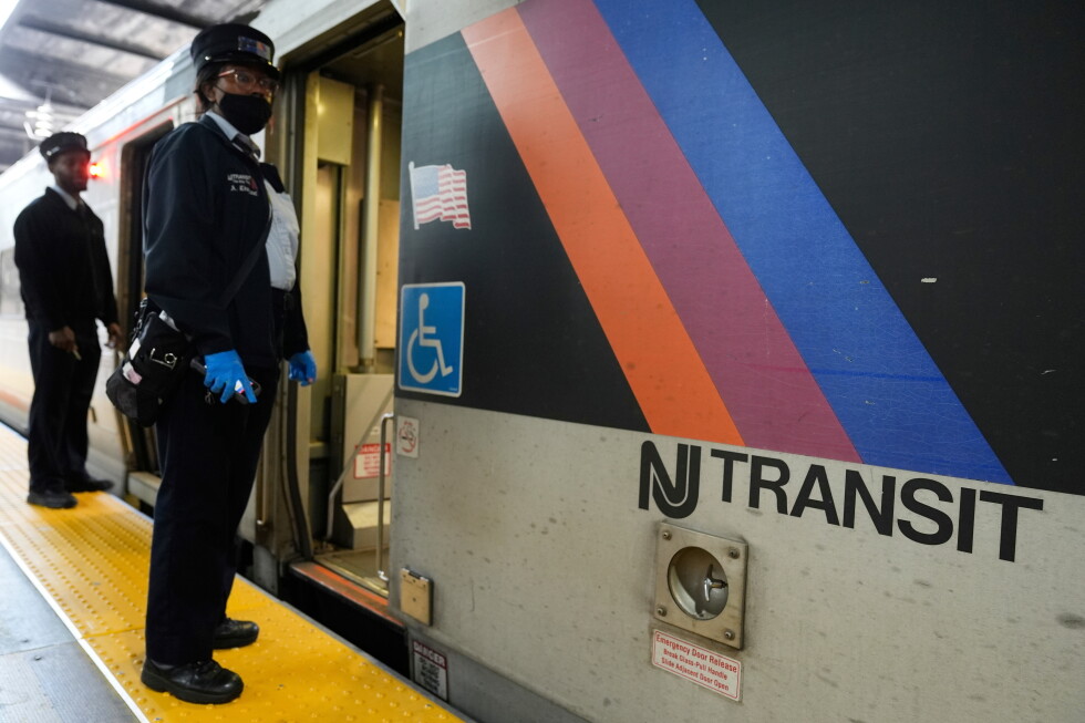 Fire in rail yard near New York's Penn Station injures 5, disrupts transit