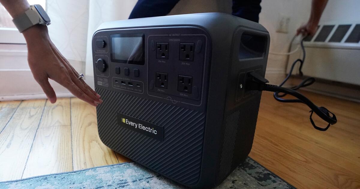 Battery program for renters' air conditioners could help cities manage heat waves
