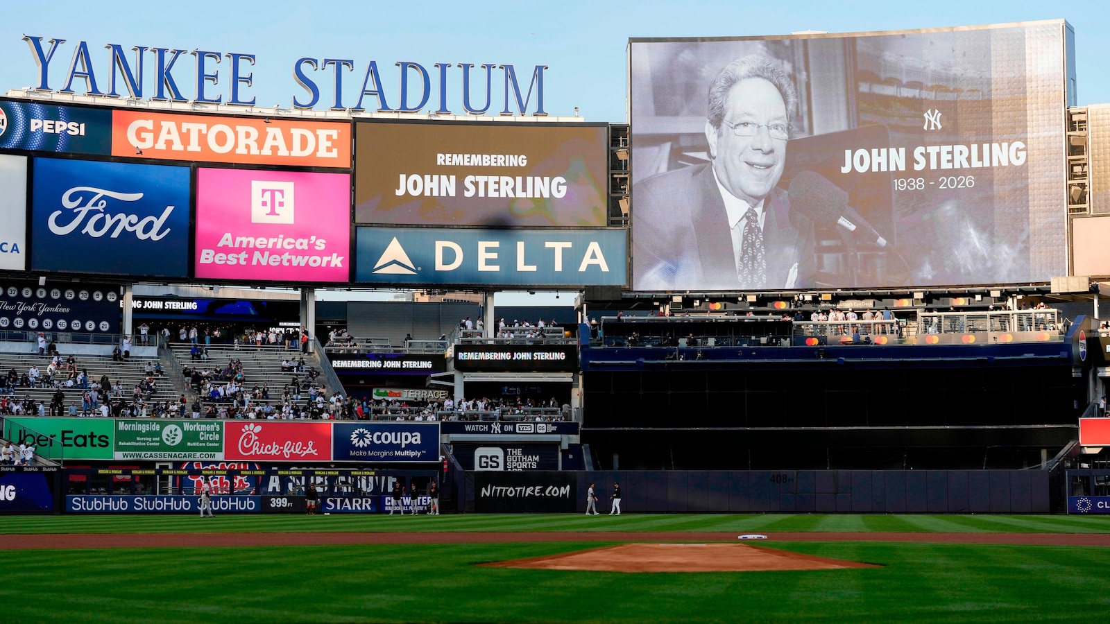 Judge wants new Bronx tradition: Sterling's “Theee Yankees win!" before Sinatra song