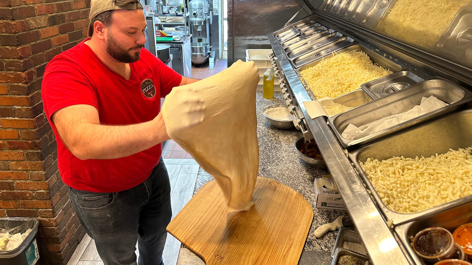 A proposed additive ban could change New York’s pizza and bagels, some say for the better