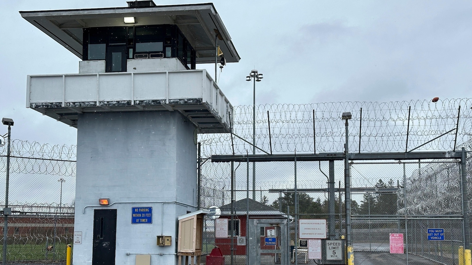 Ex-prison guard pleads guilty to manslaughter in New York inmate's fatal beating