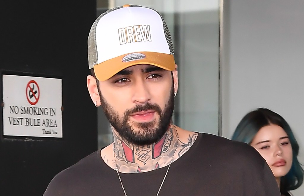 Former One Direction singer Zayn Malik cancels all U.S. tour dates after hospitalization